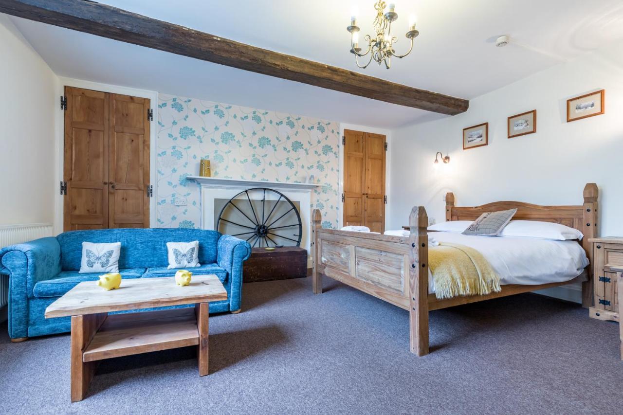 The Littleton Arms Hotel Penkridge Luaran gambar