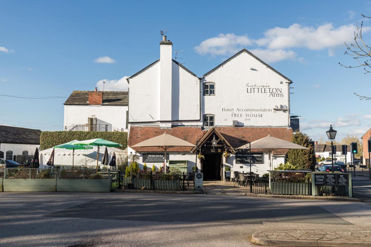 The Littleton Arms Hotel Penkridge Luaran gambar