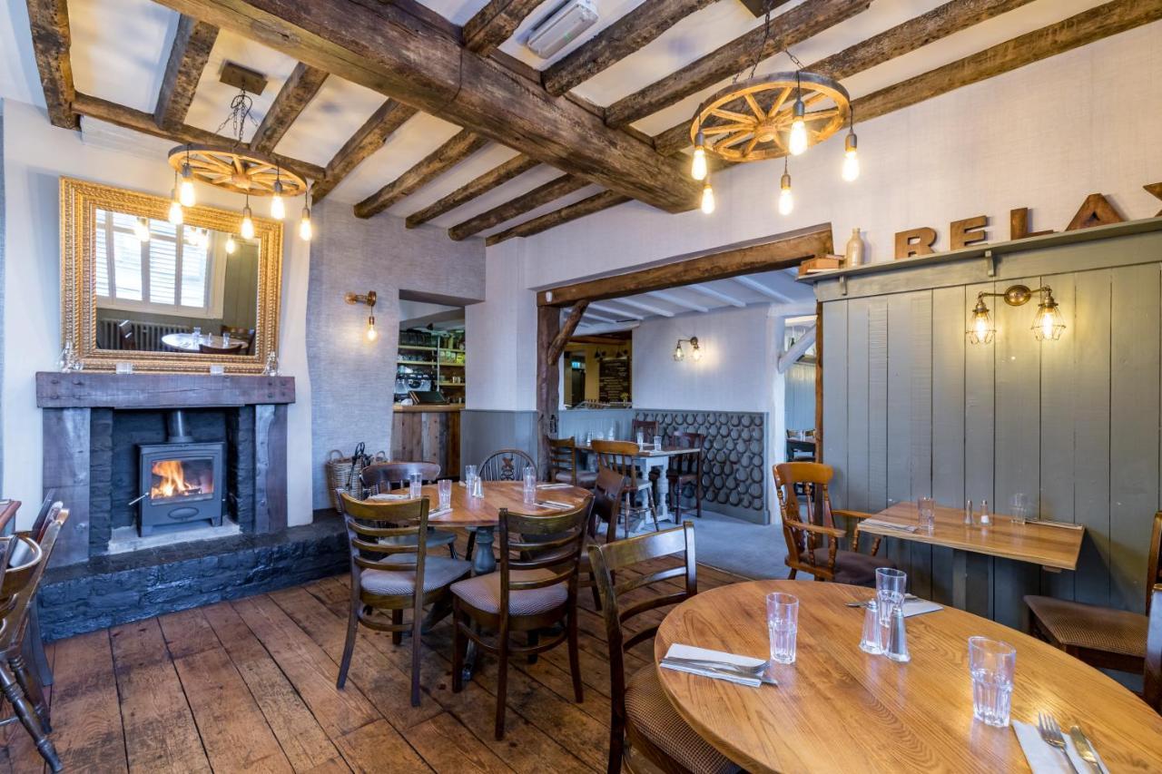 The Littleton Arms Hotel Penkridge Luaran gambar