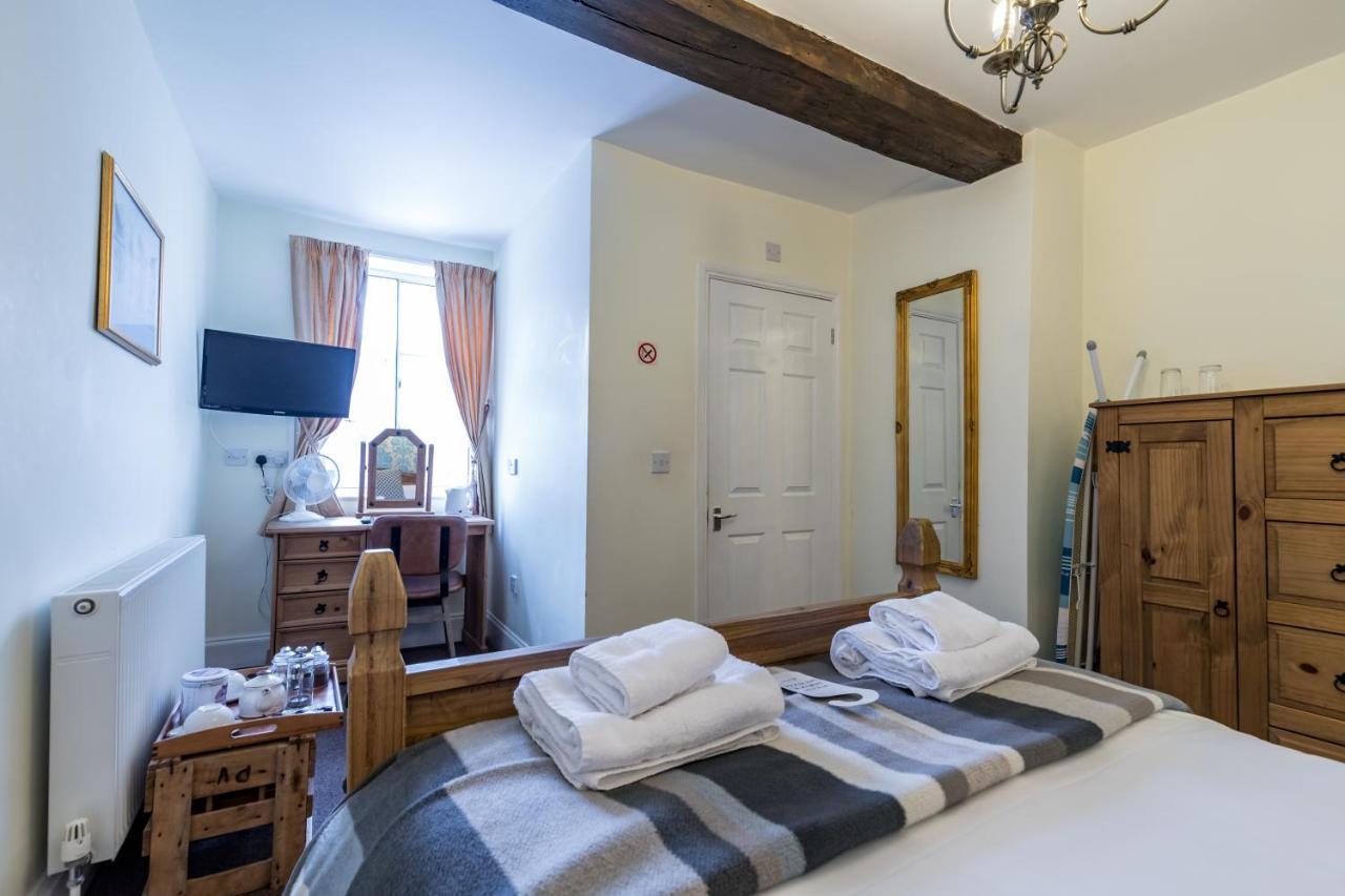 The Littleton Arms Hotel Penkridge Luaran gambar