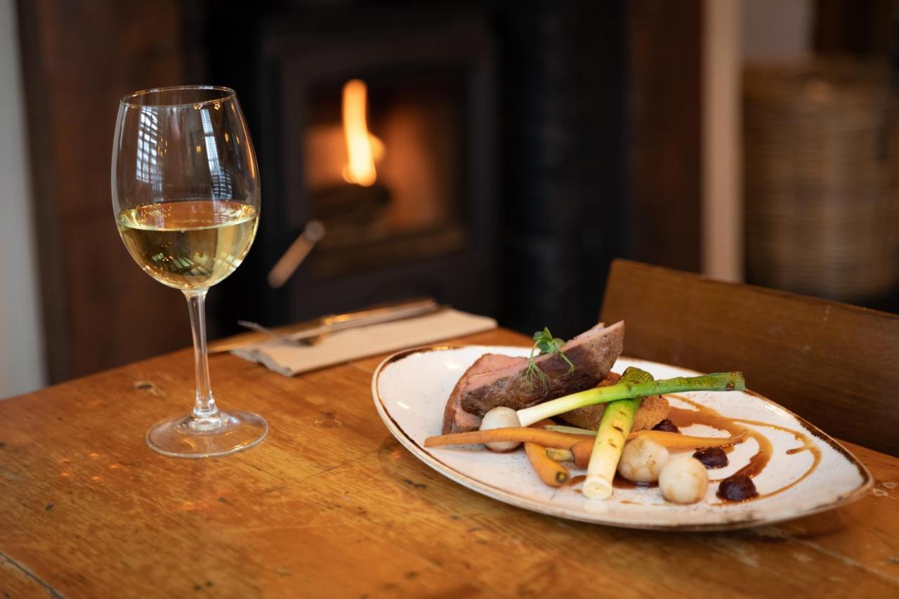 The Littleton Arms Hotel Penkridge Luaran gambar