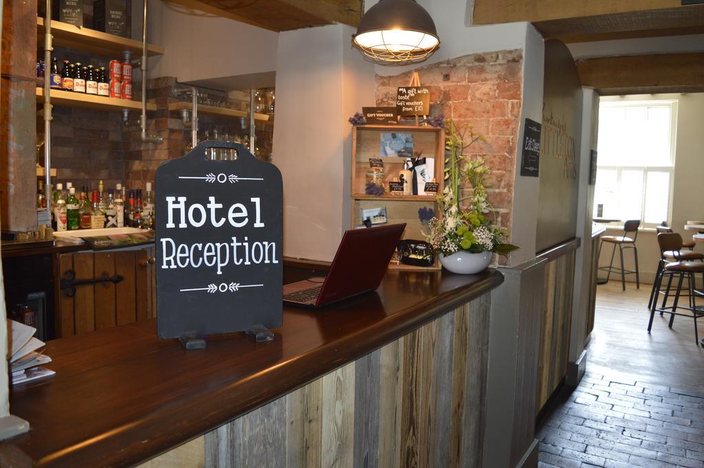 The Littleton Arms Hotel Penkridge Luaran gambar