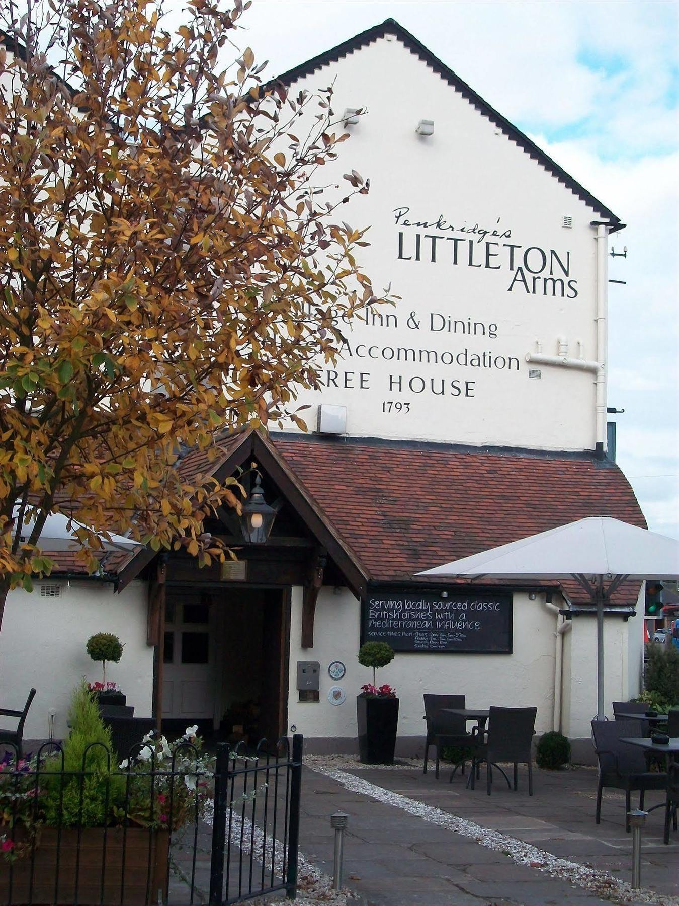 The Littleton Arms Hotel Penkridge Luaran gambar