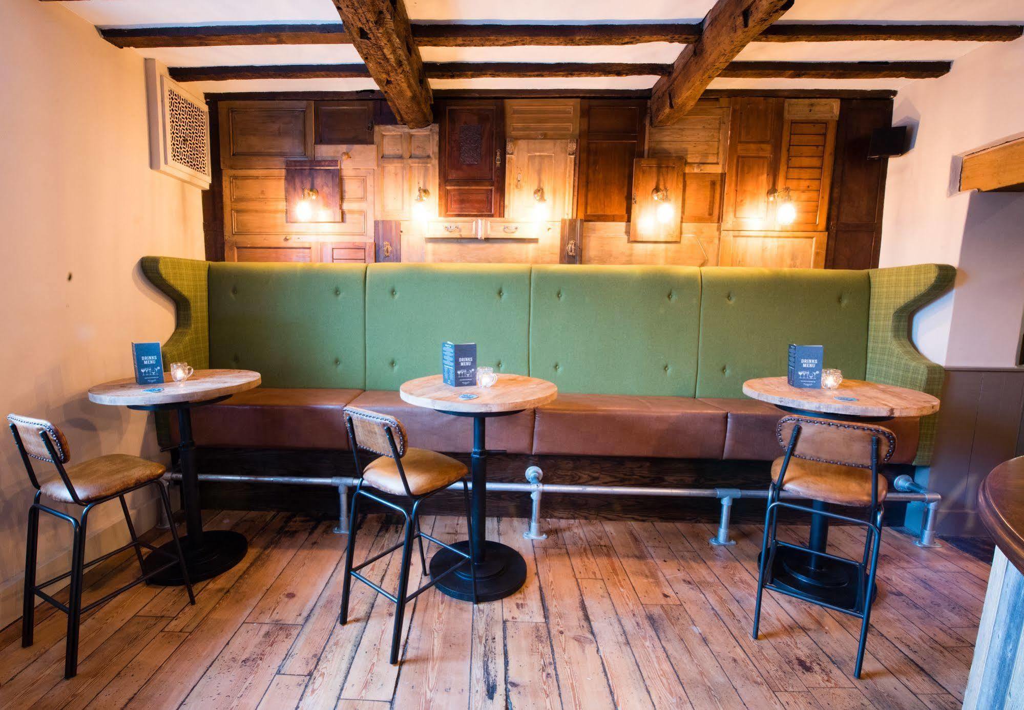 The Littleton Arms Hotel Penkridge Luaran gambar